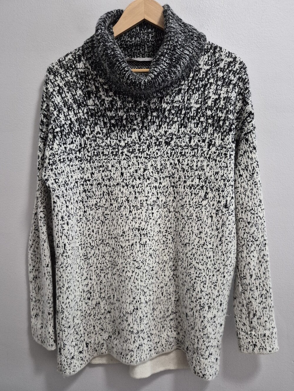 Athleta Ombre Turtleneck Wool Cashmere Sweater Size Medium